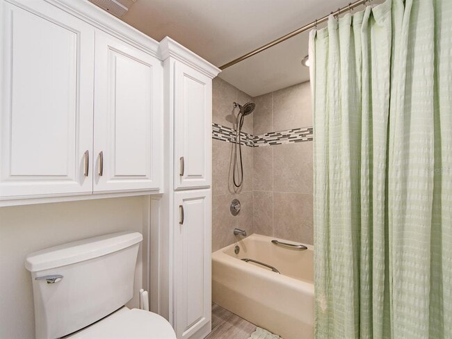 Building Photo - 240 Sand Key Estates Dr