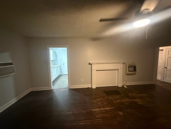 Building Photo - 3221 Wolfe St