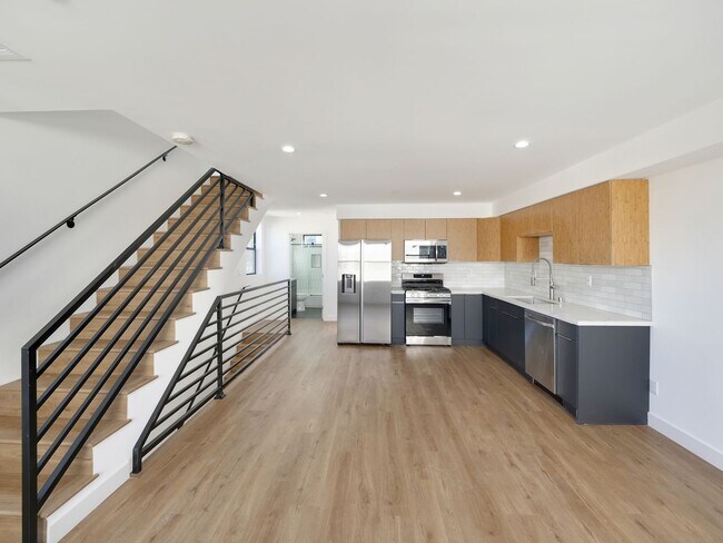 Building Photo - 1856 Redondo Blvd