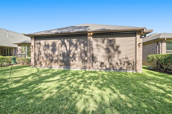 Building Photo - 9510 Spring Rose Dr