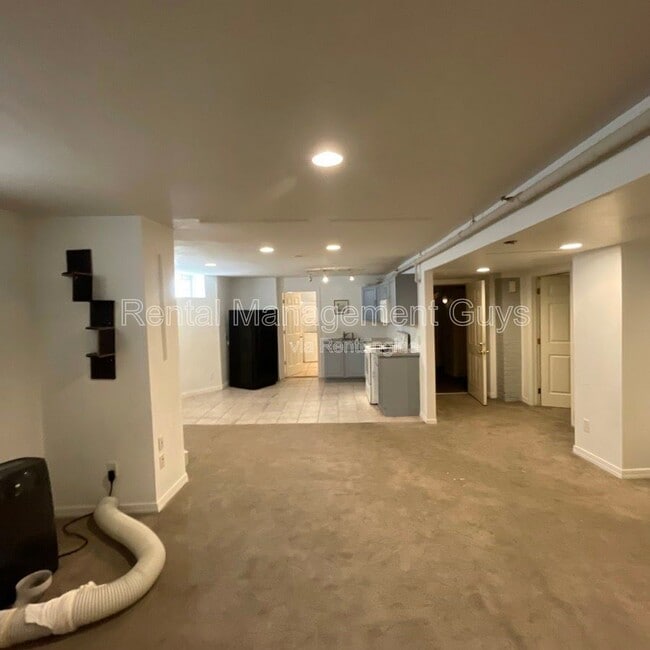 Building Photo - 2021 3rd Ave S