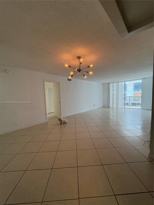 Building Photo - 6039 Collins Ave