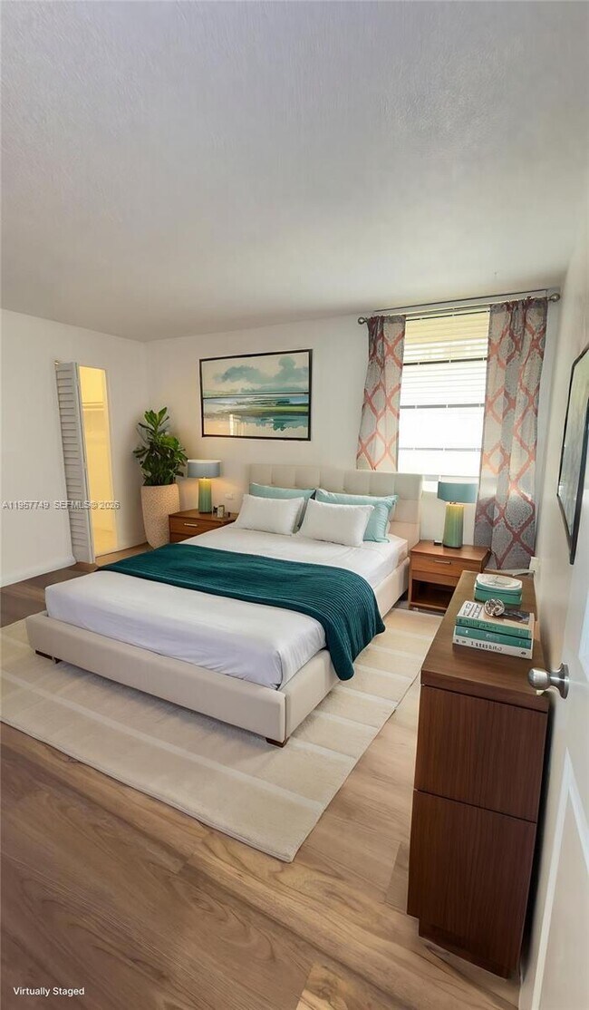 Building Photo - 10400 SW 108th Ave