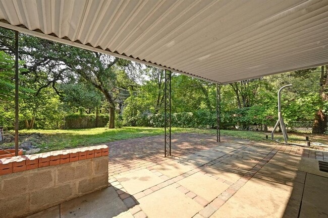 Building Photo - 1507 Travis Heights Blvd