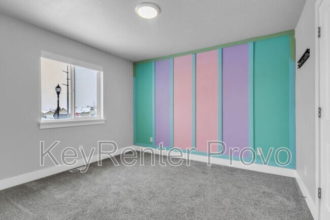 Building Photo - 1226 N 150 E