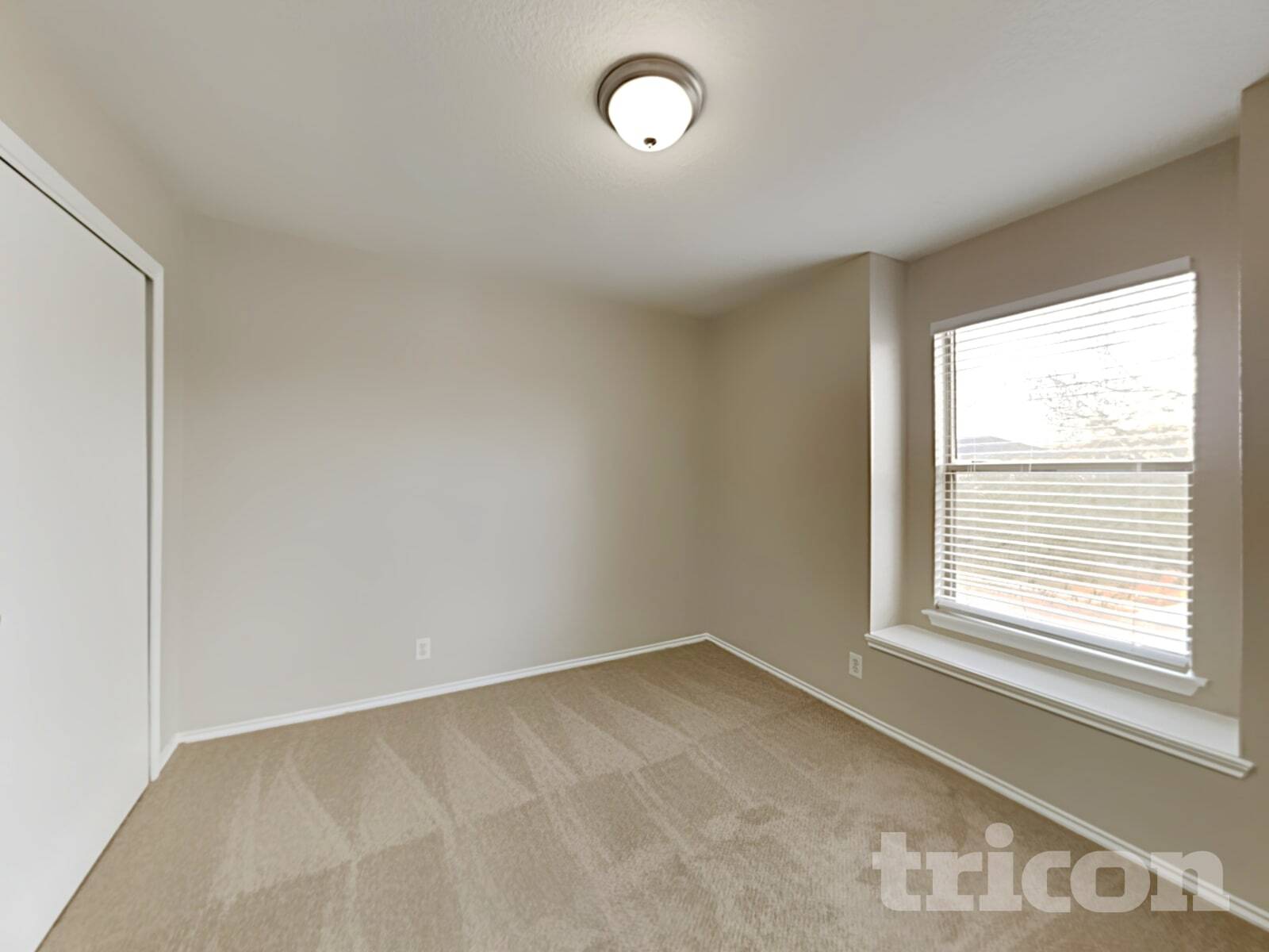 Building Photo - 15819 Hastings Park