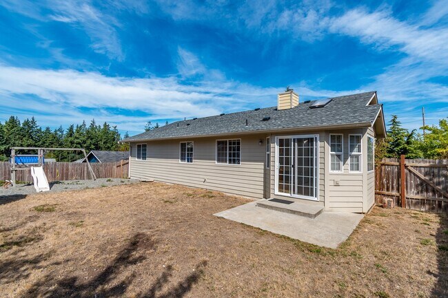 Building Photo - Three-Bedroom Rambler off Ft. Nugent Rd.