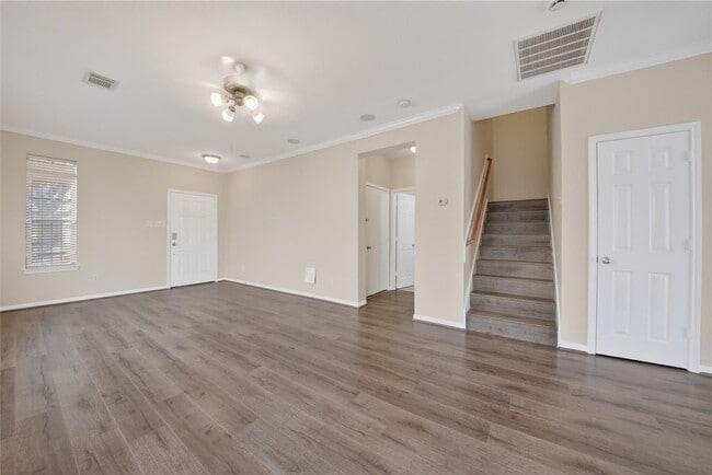 Building Photo - 8118 Barnes Ridge Ln