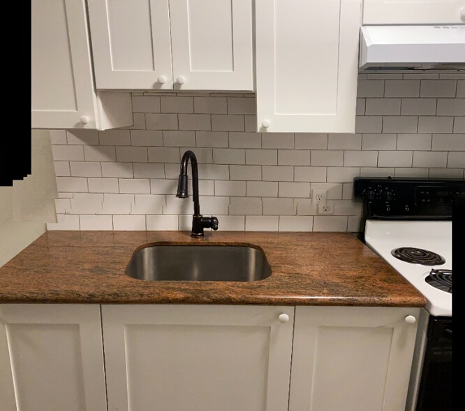 Building Photo - 3901 15th Ave S