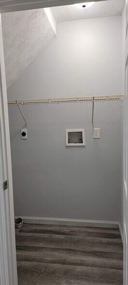 Laundry Hookups - 1320 Shipley Church Rd