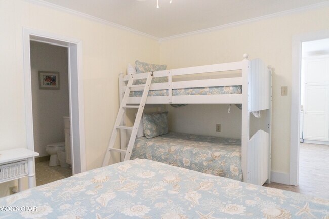 Building Photo - 13307 Oleander Dr