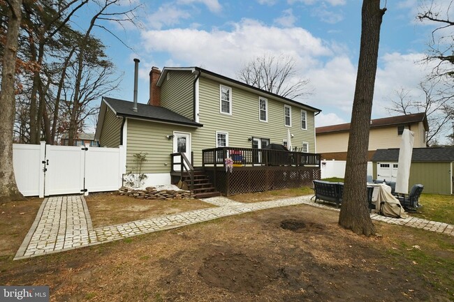 Building Photo - 6431 Forest Rd