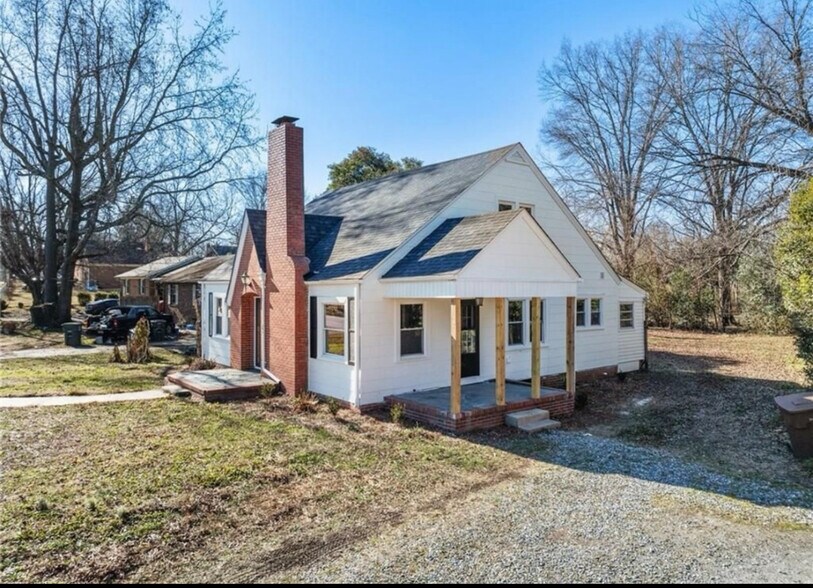 Building Photo - 607 Sykes Ave