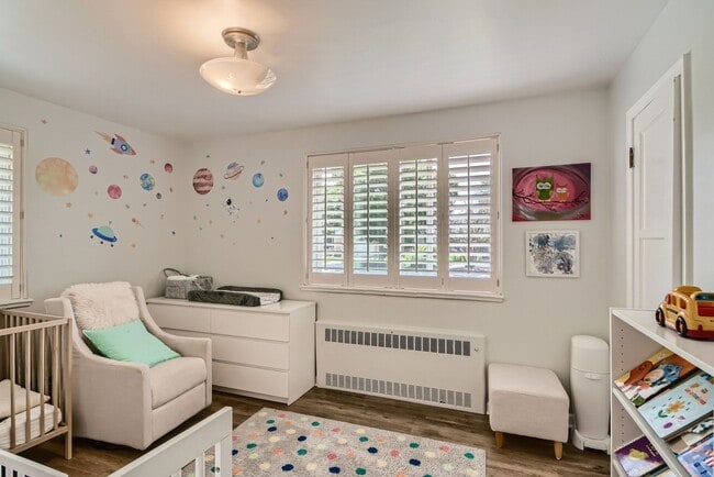 Building Photo - Evolve Real Estate: Meticulously Maintained 3 Bed RANCH Home with Deck and Large Backyard Availab...