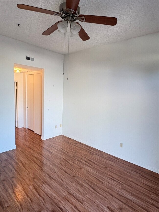 Building Photo - 17641 Sergio Cir