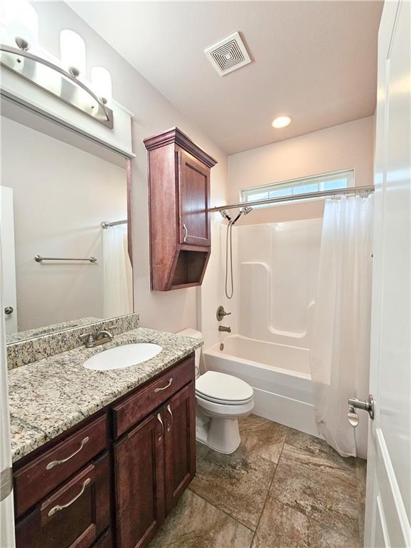 Building Photo - 2203 SW Tupelo Ave