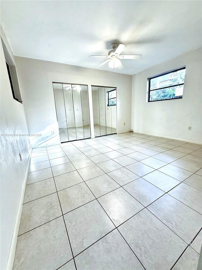 Building Photo - 5760 SW 55th St