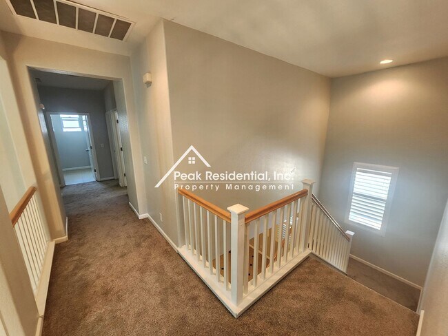 Building Photo - Spacious Stockton 5bd/3ba back up to Elkhorn Golf Club