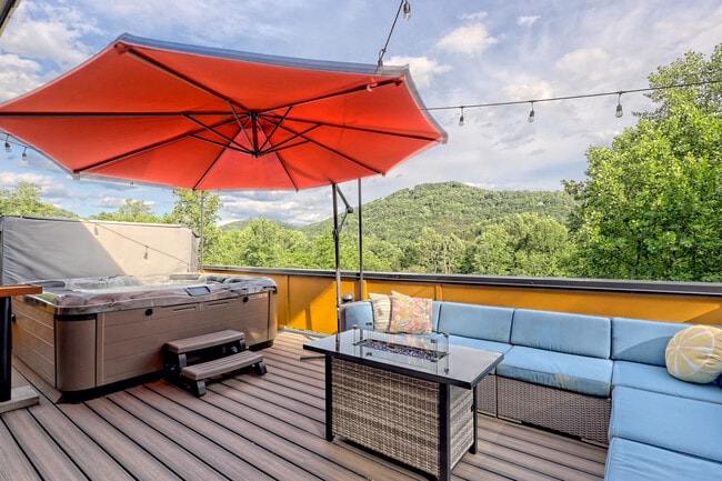 Building Photo - 122 Cannon St