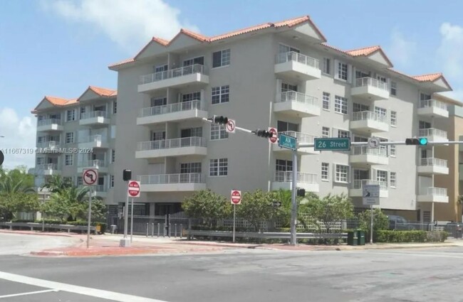 Building Photo - 2600 Collins Ave