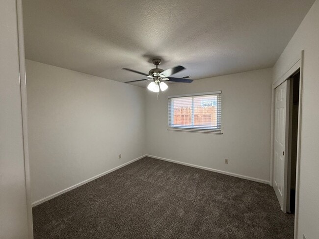 Building Photo - Single Story home in Riverbank's Crossroads Subdivision!