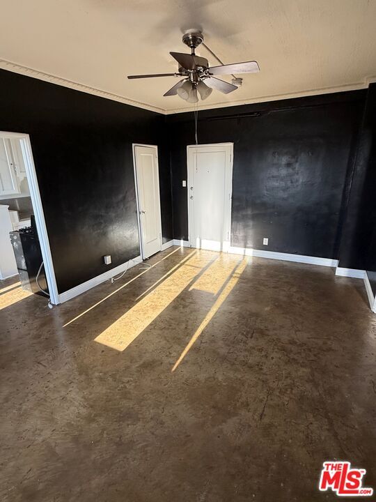 Building Photo - 5217 Hollywood Blvd