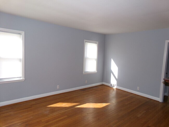 Building Photo - West Salem location