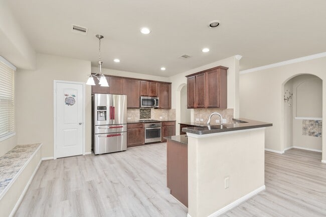 Building Photo - 3018 Shadowbrook Chase Ln