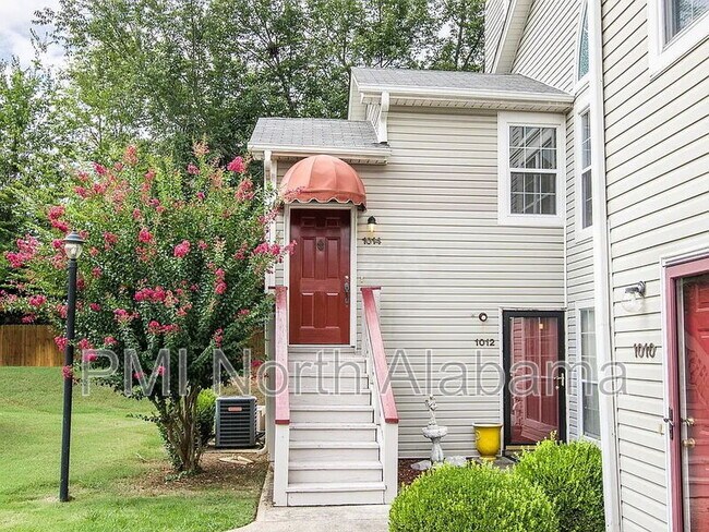 Building Photo - 1014 Stones Throw Dr NW