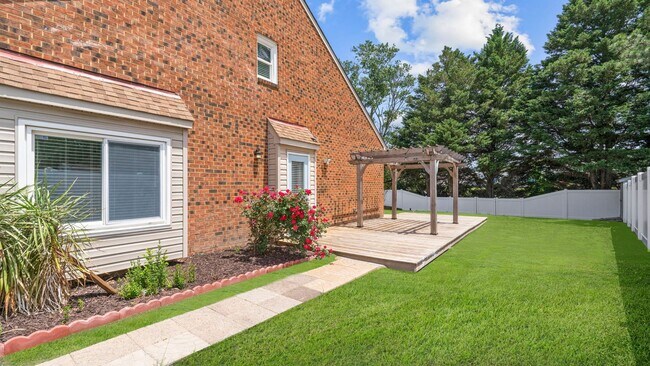 Building Photo - Dam Neck Estates Townhomes