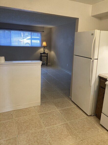 Building Photo - 4715 Scenic Cir