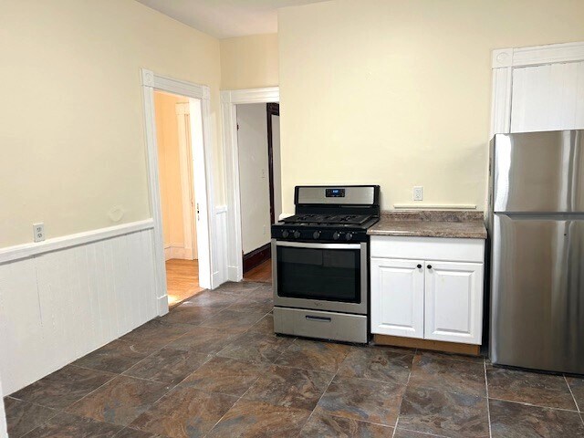 Building Photo - 33 Stone Ave