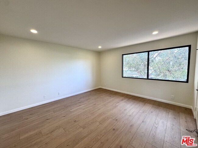 Building Photo - 7756 Sailboat Cir