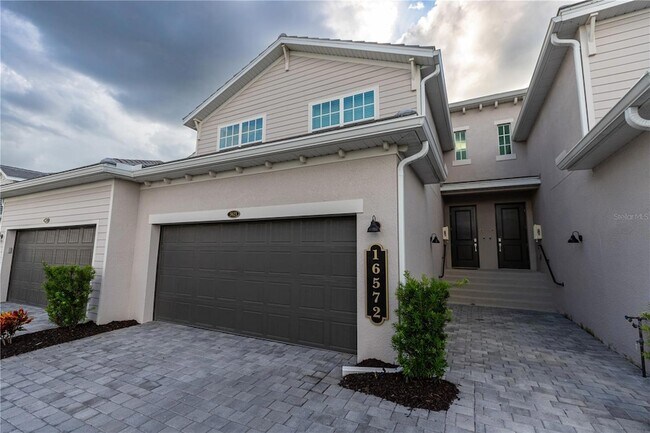 Building Photo - 16572 Kingwood Ln