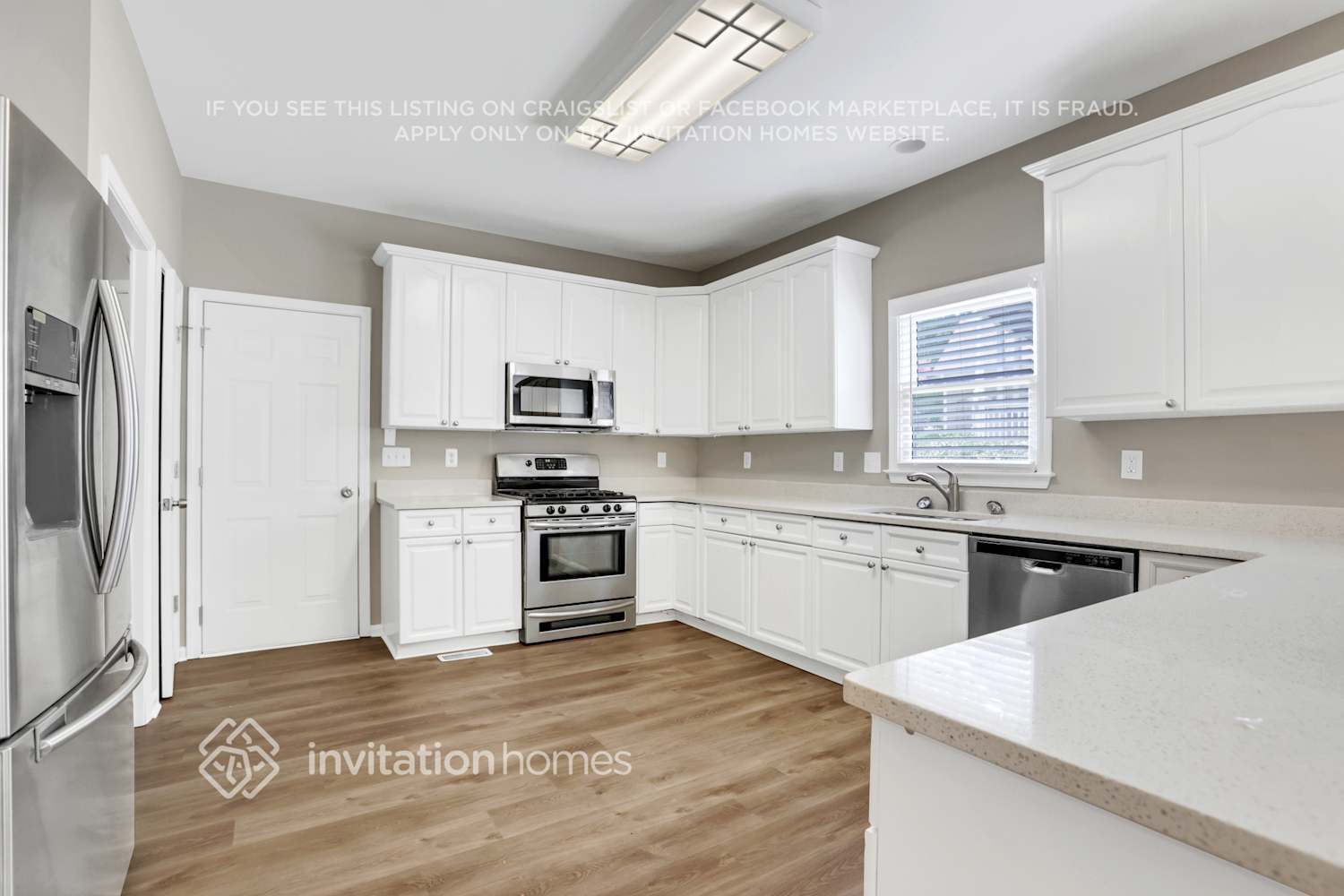 Building Photo - 87 Golden Aster Trce