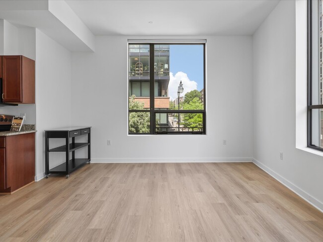 Building Photo - 1414 Belmont St NW