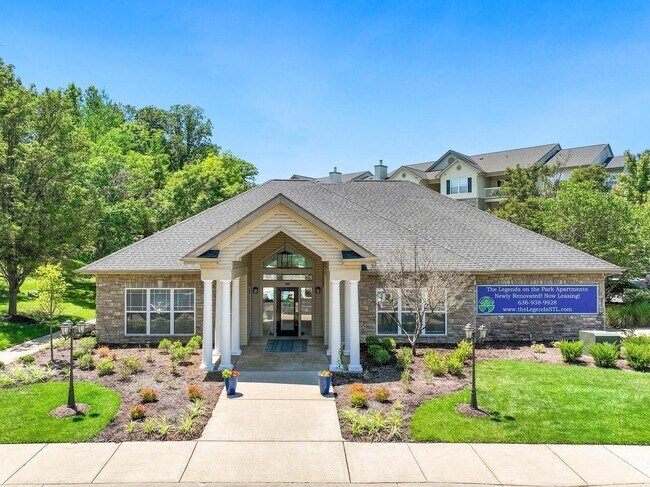 Building Photo - 400 Legends Terrace Dr