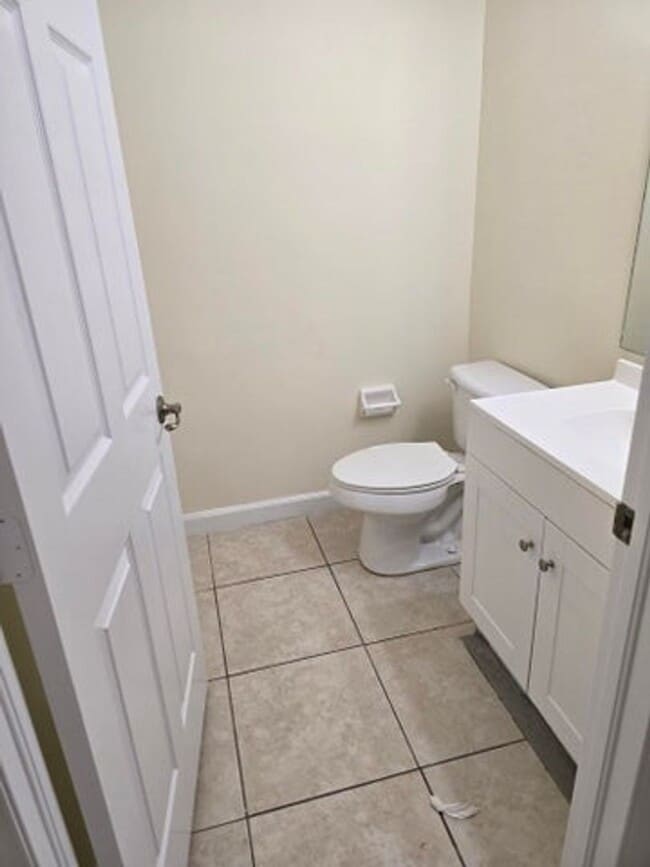 Building Photo - 8017 Murano Cir