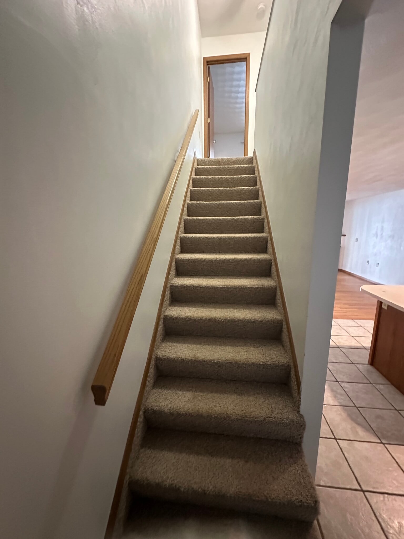 Building Photo - 1056 Lakeshore Dr