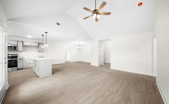 Building Photo - 102 Enclave Ct