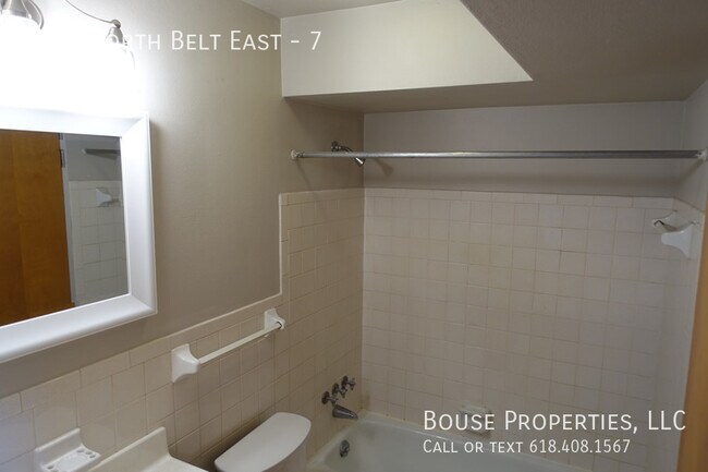 Building Photo - 1609 N Belt E