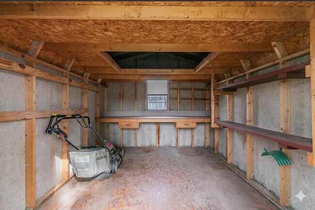 Building Photo - 6248 Trail Lake Dr