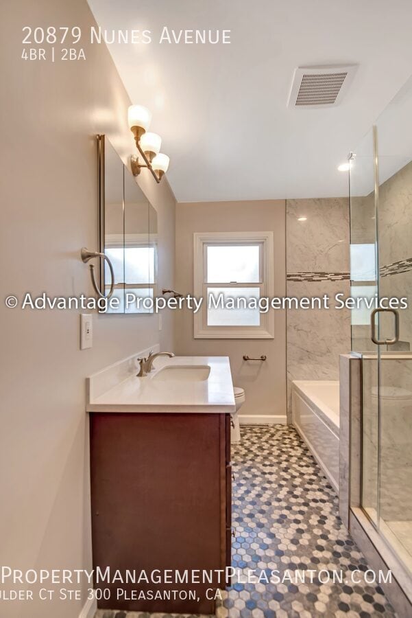 Building Photo - 20879 Nunes Ave