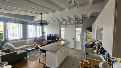 Building Photo - 2/1 on coveted Kalaheo Hillside