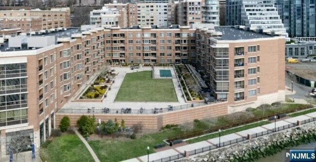 Building Photo - 20 Ave at Port Imperial
