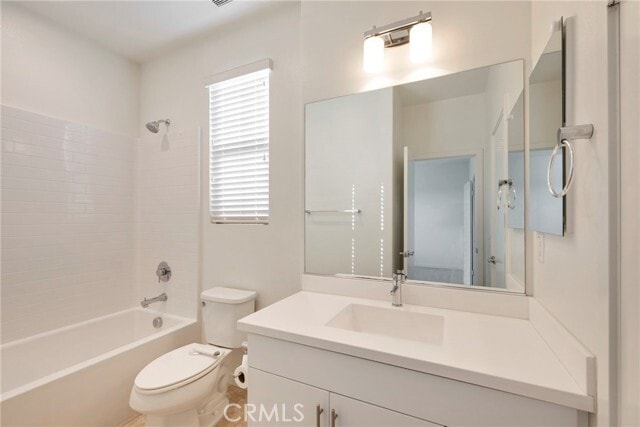 Building Photo - 18 Prominence