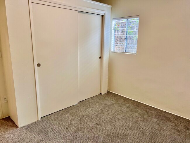 Building Photo - 4096 Ibis St