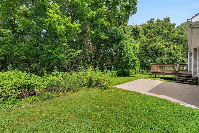 Building Photo - Three Bedroom in Sango!