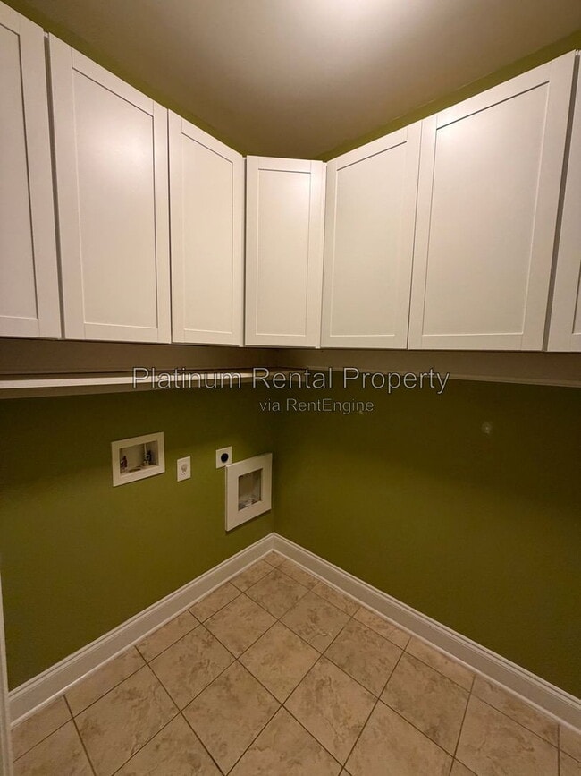 Building Photo - 4315 Avondale Ln