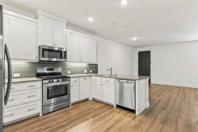 Building Photo - 537 Parkside Dr